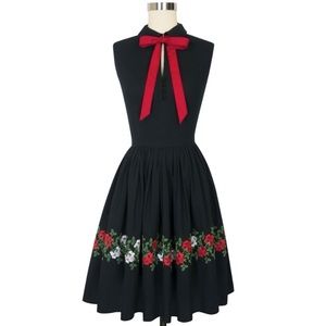 Trashy Diva Frida Roses Embroidery Size 4